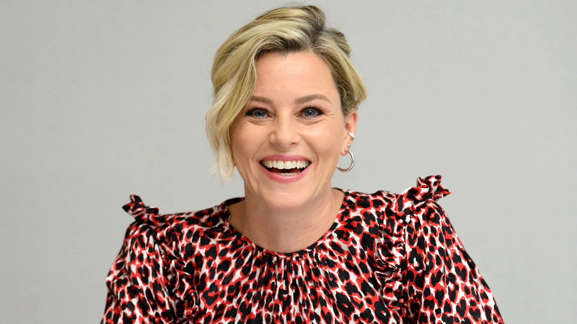 	Elizabeth Banks	